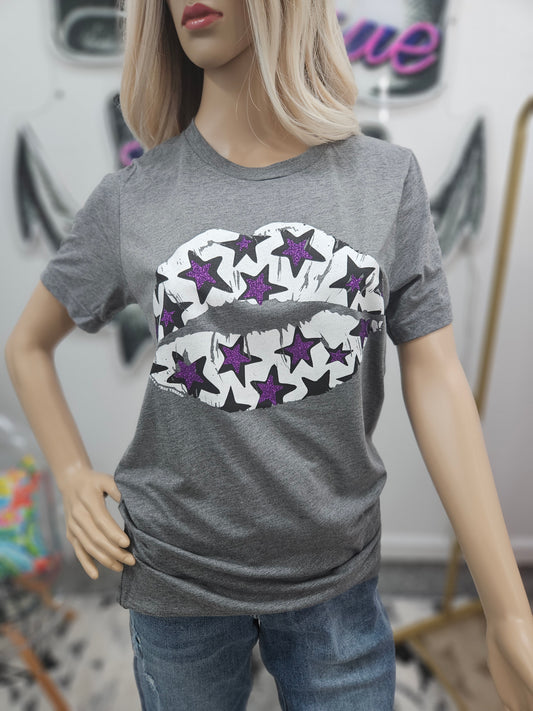 PNG Kisses Tee